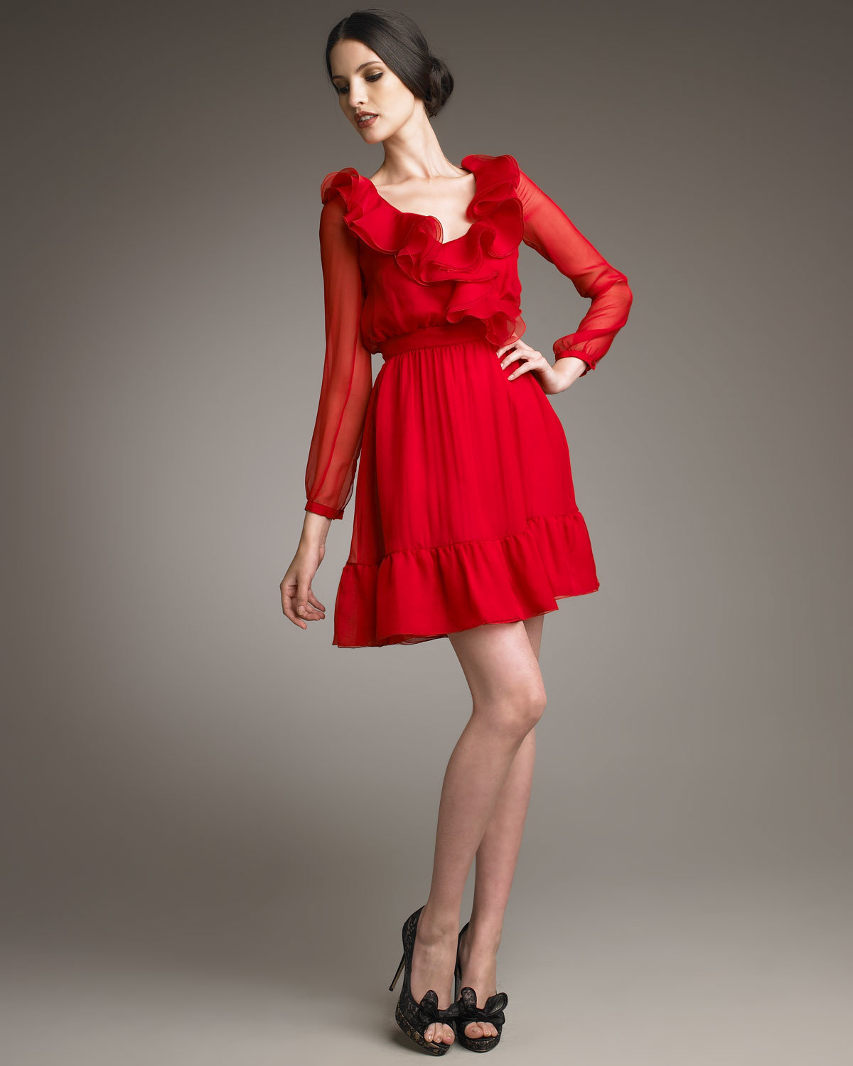 Красное Платье С Круглым Вырезом