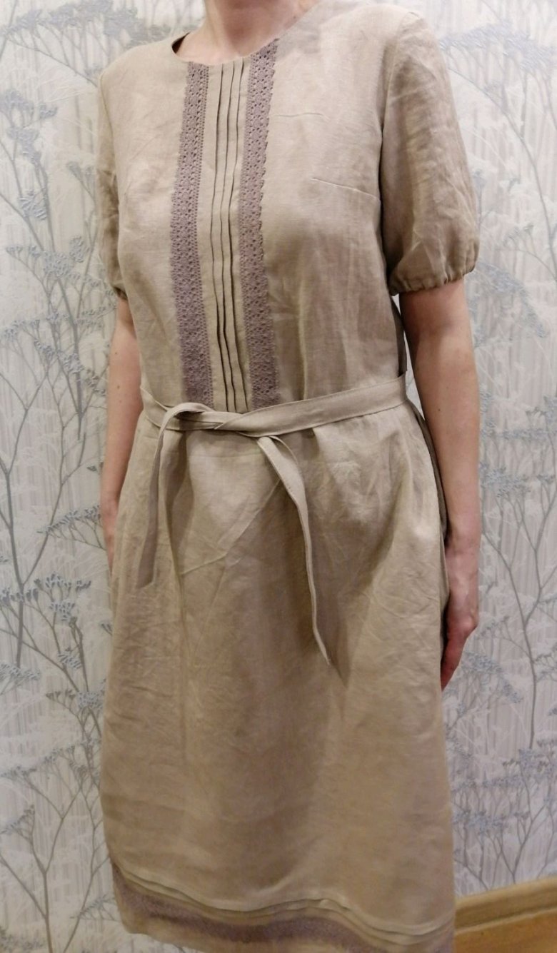 Платье из льна полинушка. Льняные платья волтри вологодский лен. Льняное платье в эко. Серое льняное платье. Льняное платье.